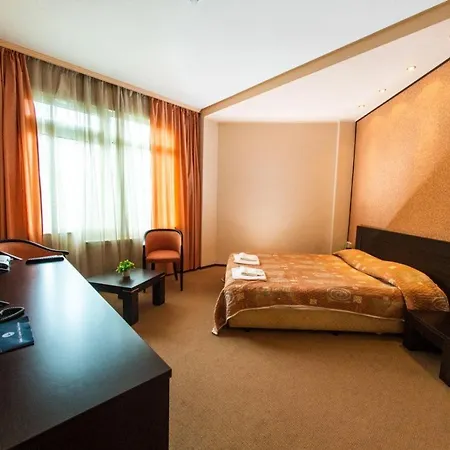 Hotel Ezeroto 3*