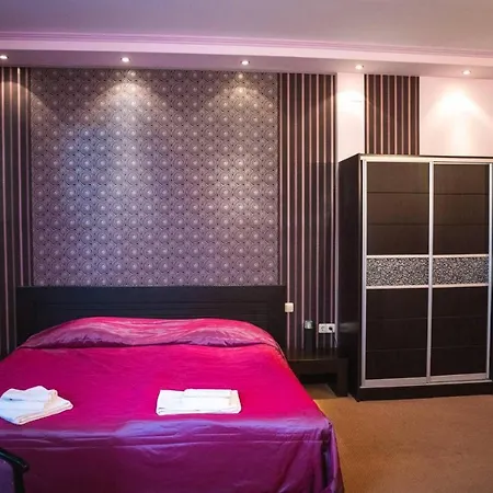 Ezeroto Hotel