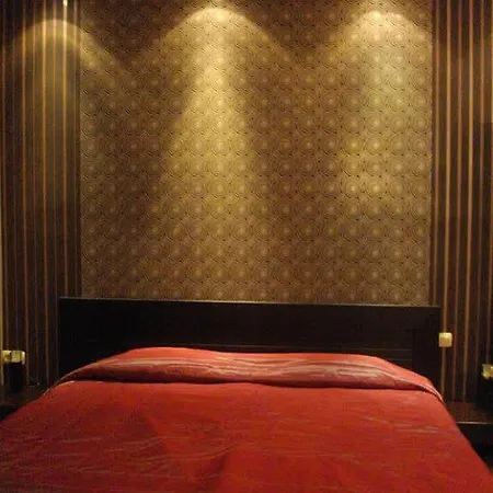 Ezeroto Hotel